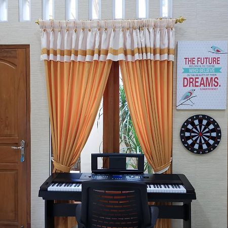 Nariska Suite Homestay Yogyakarta Exterior foto