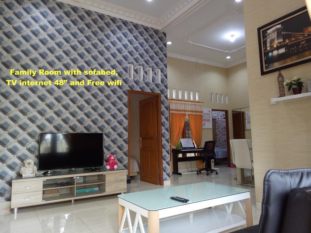 Nariska Suite Homestay Yogyakarta Exterior foto